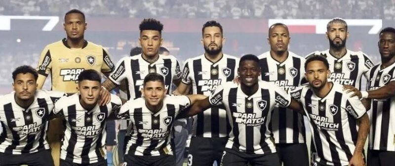 Botafogo vence o Atlético Mineiro e se junta à lista de campeões da Libertadores.