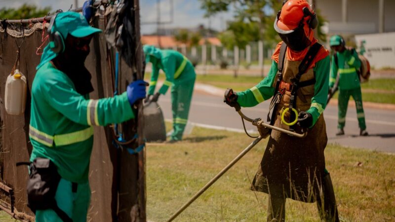 Operação Cidade Limpa já recolheu toneladas de entulhos das ruas de Anápolis.