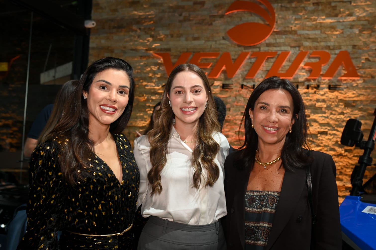 Ventura chega a Goiás com inauguração da unidade Via Boats em Goiânia.