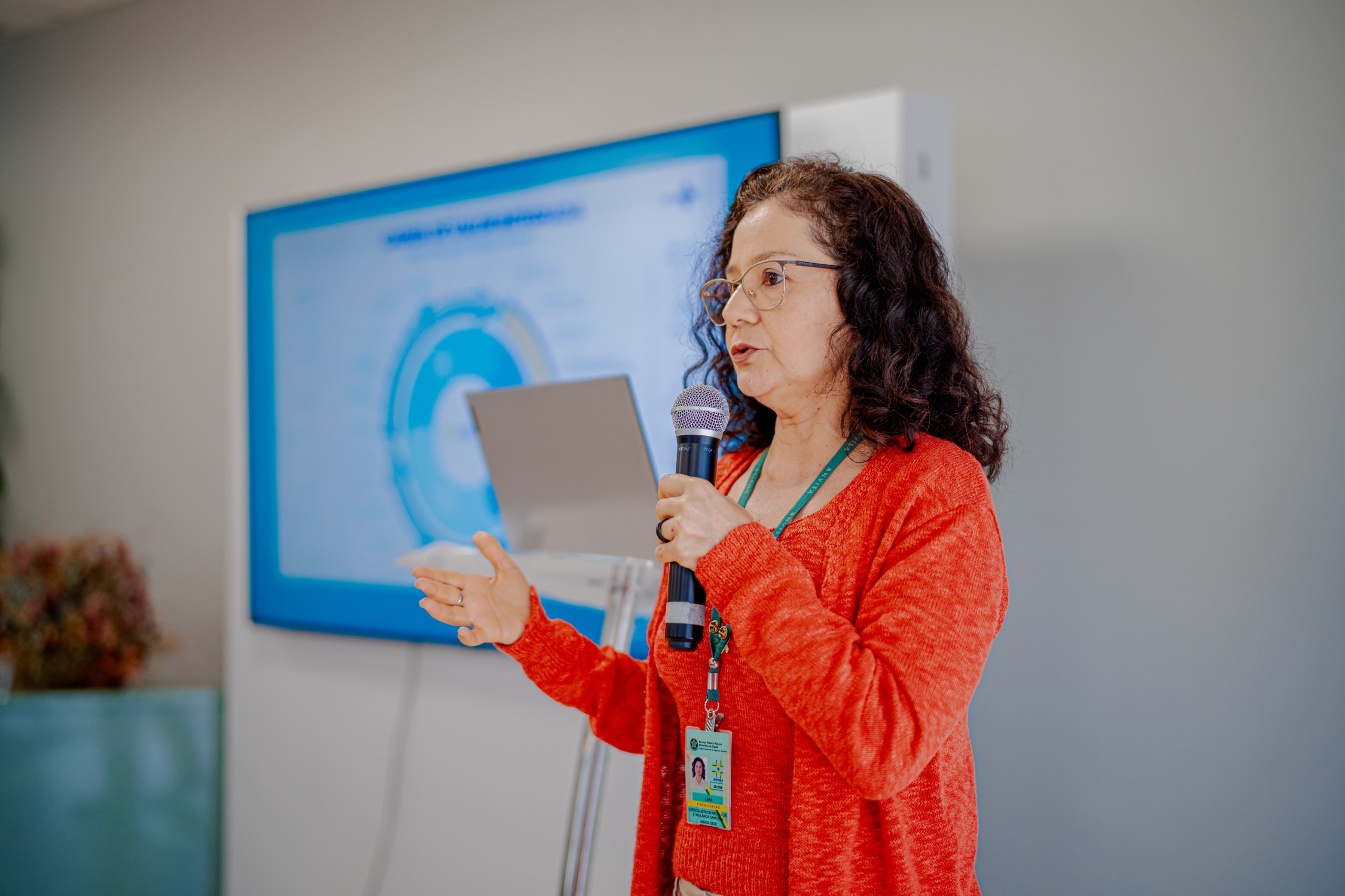 Secretaria de Saúde promove seminário para discutir segurança do paciente e dispositivos médicos em Anápolis.