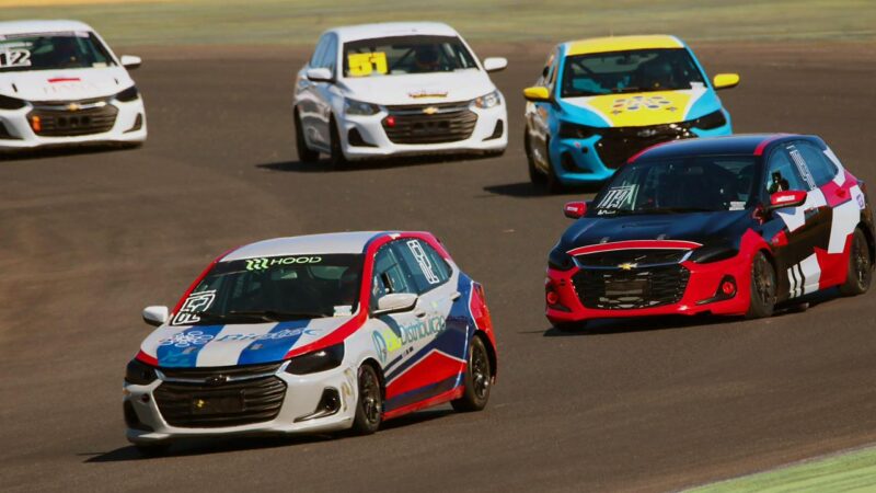  ​Prêmio Volante de Ouro celebra campeões do automobilismo goiano.