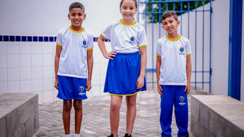 Prefeitura de Anápolis inicia ano letivo da rede municipal com entrega de kits escolares e uniformes aos alunos