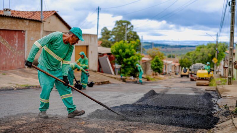 Prefeitura segue com manutenção urbana e melhorias em bairros de Anápolis nesta quinta (05)
