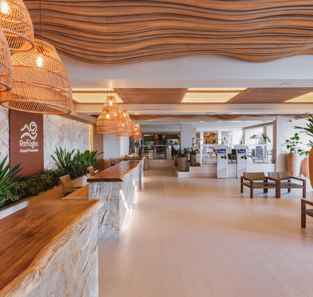 Rio Quente Resorts inaugura Refúgio Grand Premium, reforçando a nova hotelaria do destino.