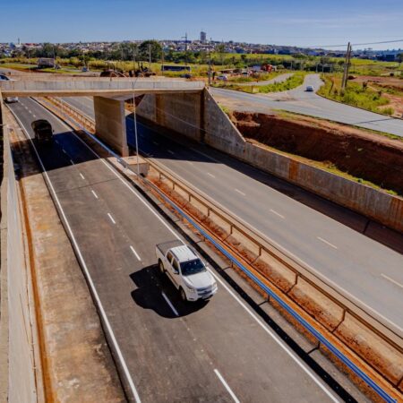 Trincheira do Recanto do Sol terá fluxo transferido para pista definitiva na segunda-feira (25)