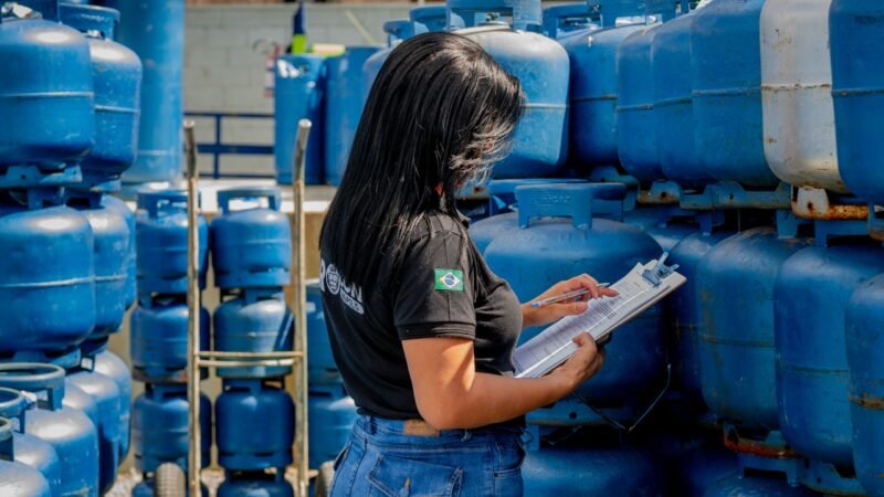 Pesquisa do Procon aponta variação de até 54% nos preços de gás e água mineral em Anápolis