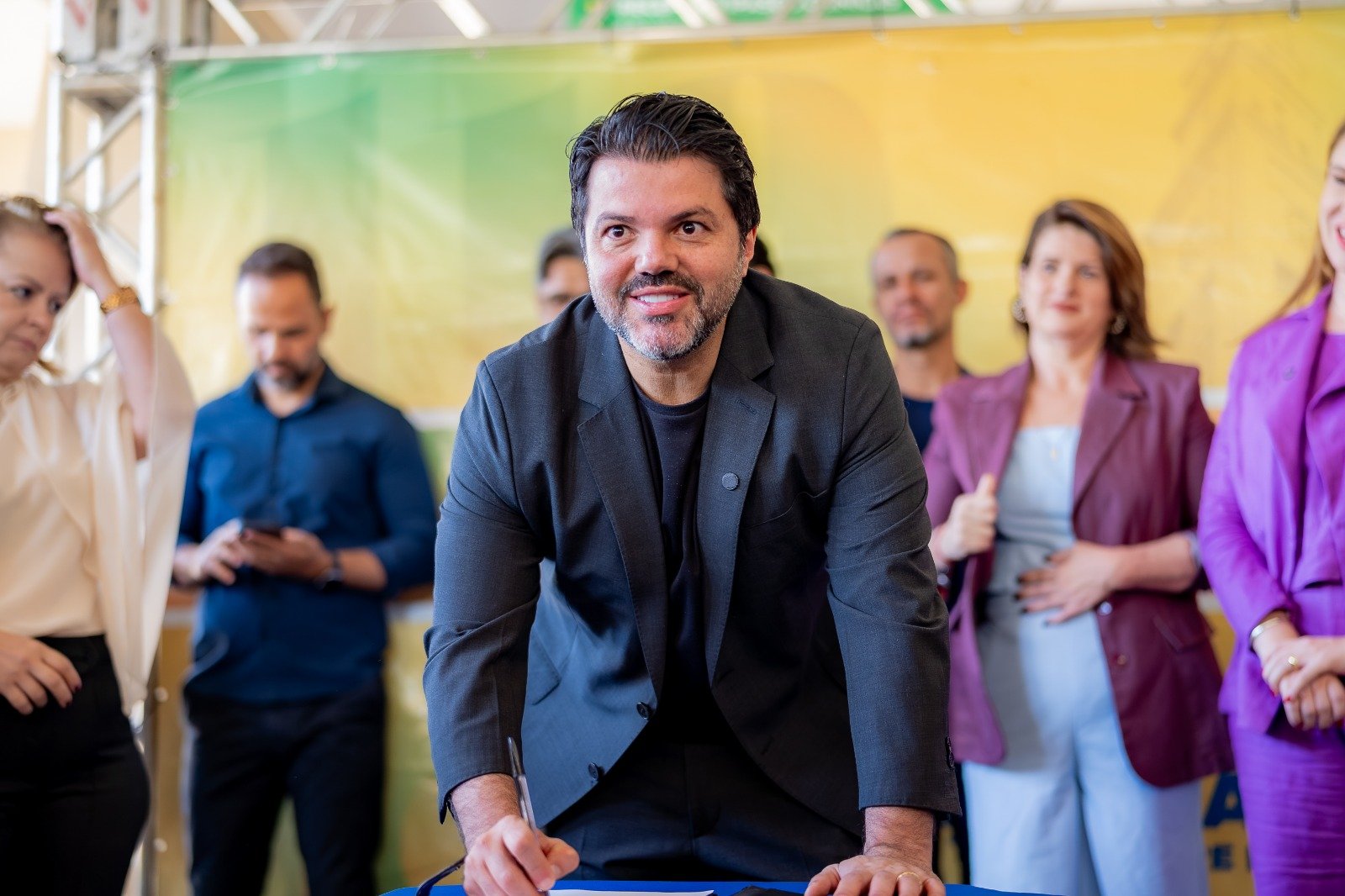 Márcio Corrêa assina ordem de serviço para implantação do Centro Municipal de Diagnóstico; inédito em Goiás.