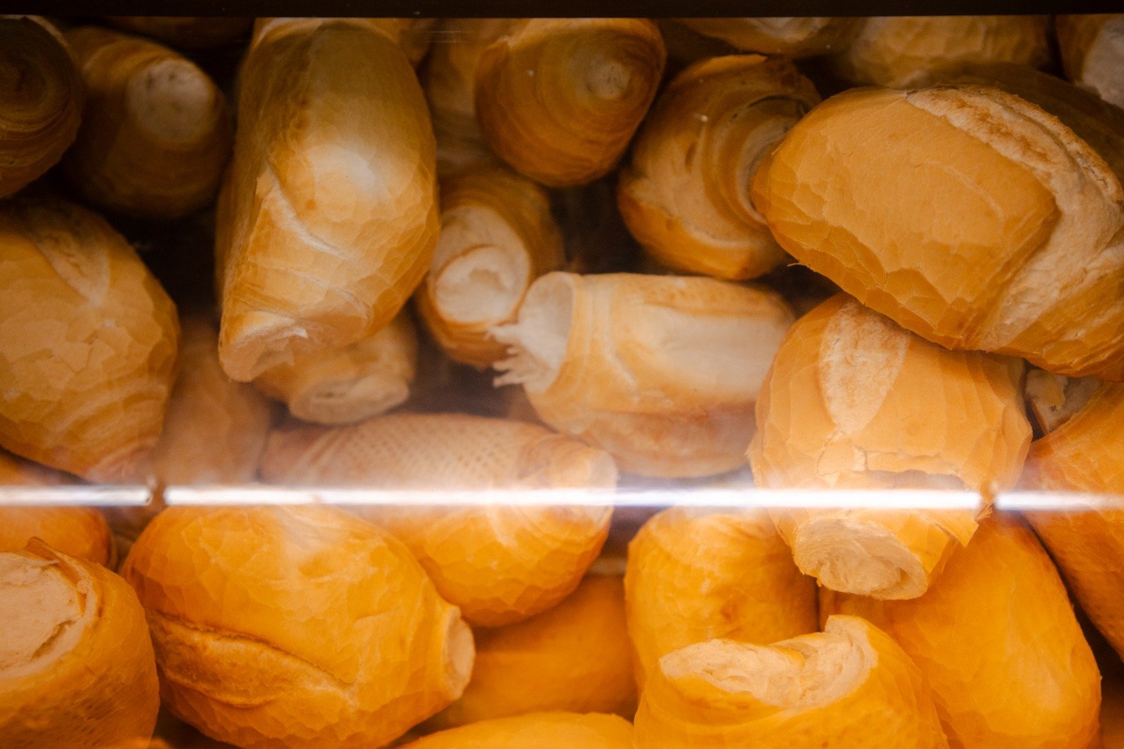 Procon encontra variação de até 101% em produtos da cesta básica.