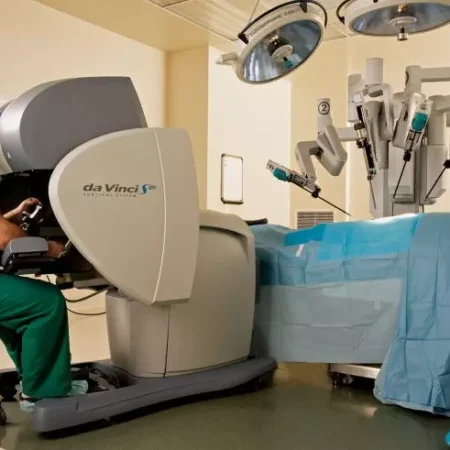  Mater Dei Goiânia realiza cirurgia robótica para tratamento de endometriose .